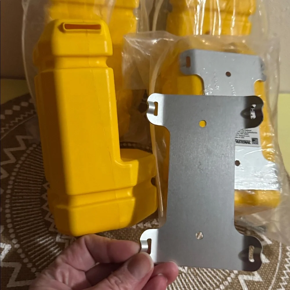 New - 4 Fastenal Rock River Blade Banks made in USA